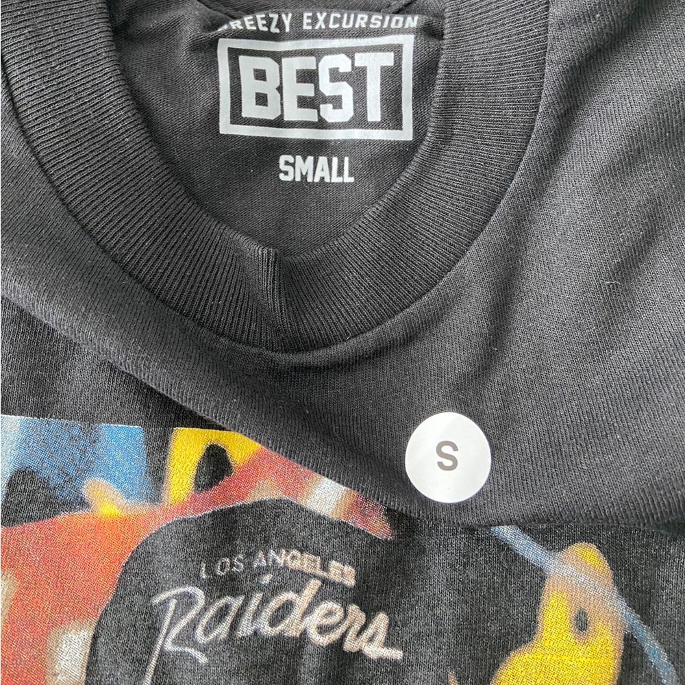 Men’s Breezy Excursion G Code Tee Size Small - Picture 3 of 3